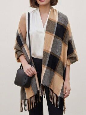 NWT Vince Camuto Scarf/Shawl Herringbone Black/Tan Plaid Fringe Classic Capsule